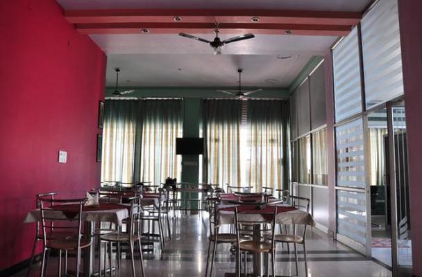 Hotel Mansarovar Palace